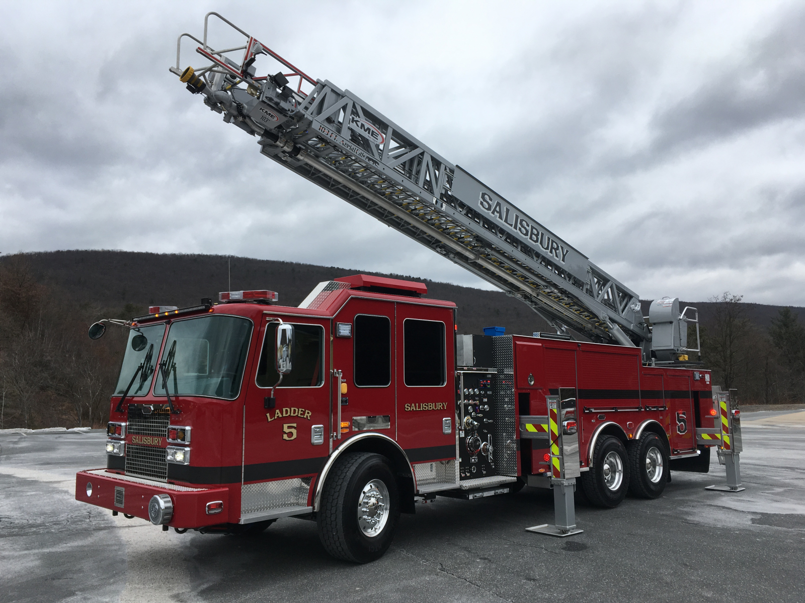 KME Severe Service XMFD 96" W Tuff Truck Aerial Fire Truck To Salisbury ...